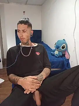 Tattoboy19cm online show from April 18, 2026, 2:19 pm