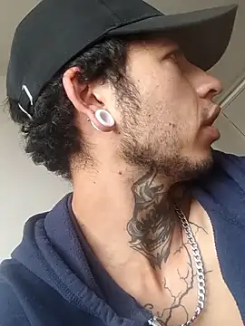 Snapshot of Tattoboy19cm chatting on October 7, 2025, 3:13 pm Tattoboy19cm online show from October 7, 2025, 3:13 pm