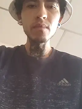 Snapshot of Tattoboy19cm chatting on November 14, 2025, 5:05 pm Tattoboy19cm online show from November 14, 2025, 5:05 pm