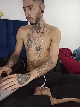 Snapshot of Tattoboy19cm chatting on July 10, 2026, 4:40 pm Tattoboy19cm online show from July 10, 2026, 4:40 pm
