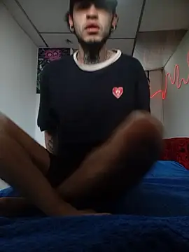 Snapshot of Tattoboy19cm chatting on December 14, 2025, 1:39 pm Tattoboy19cm online show from December 14, 2025, 1:39 pm