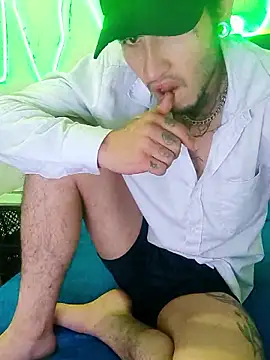 Snapshot of Tattoboy19cm chatting on October 1, 2025, 3:11 am Tattoboy19cm online show from October 1, 2025, 3:11 am