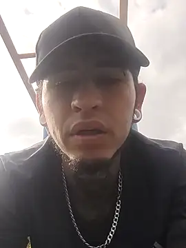 Snapshot of Tattoboy19cm chatting on September 10, 2025, 12:59 pm Tattoboy19cm online show from September 10, 2025, 12:59 pm