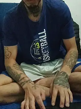 Snapshot of Tattoboy19cm chatting on November 30, 2025, 3:18 am Tattoboy19cm online show from November 30, 2025, 3:18 am