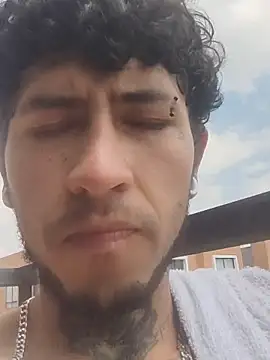 Snapshot of Tattoboy19cm chatting on October 15, 2025, 3:20 pm Tattoboy19cm online show from October 15, 2025, 3:20 pm