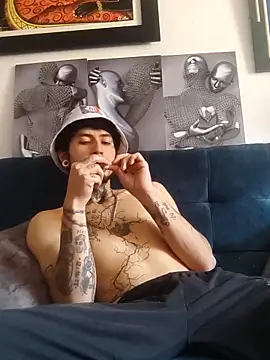 Snapshot of Tattoboy19cm chatting on October 28, 2025, 2:27 pm Tattoboy19cm online show from October 28, 2025, 2:27 pm