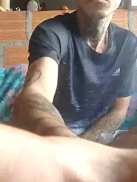 Snapshot of Tattoboy19cm chatting on November 5, 2025, 1:36 pm Tattoboy19cm online show from November 5, 2025, 1:36 pm