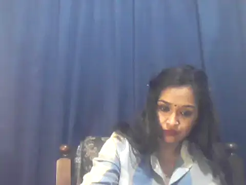 Snapshot of cute_indianxo chatting on December 3, 2025, 8:08 pm cute indianxo online show from December 3, 2025, 8:08 pm