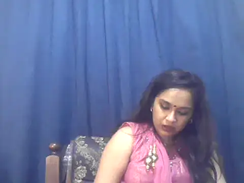 Snapshot of cute_indianxo chatting on November 10, 2025, 8:25 pm cute indianxo online show from November 10, 2025, 8:25 pm