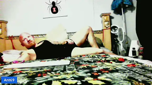 Snapshot of AntMeich6969 chatting on September 26, 2025, 8:43 am AntMeich6969 online show from September 26, 2025, 8:43 am