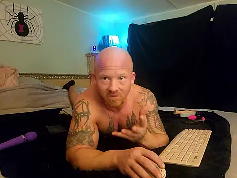 Snapshot of AntMeich6969 chatting on October 13, 2025, 12:45 am AntMeich6969 online show from October 13, 2025, 12:45 am