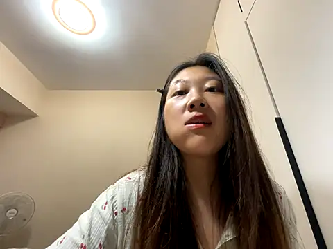 xena0501 online show from September 22, 2025, 9:59 am