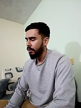 Maximiliano444 online show from September 30, 2025, 2:50 am