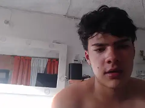 dani titan320 online show from October 7, 2025, 9:16 pm