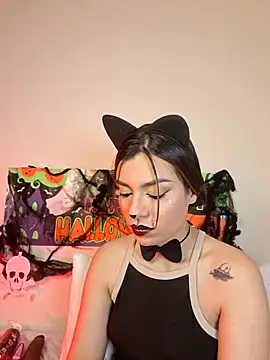 AmaiaSalvatore online show from October 29, 2025, 11:14 pm