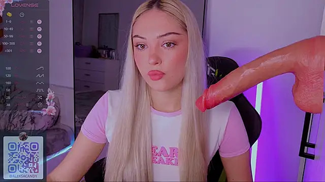 LeksaCandy online show from September 12, 2025, 3:17 am