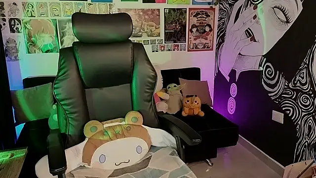 Yuhwan  online show from February 18, 2026, 11:56 pm