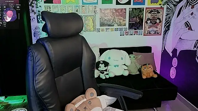 Yuhwan  online show from January 18, 2026, 1:42 am