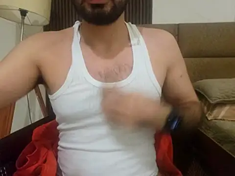 Snapshot of mlove902 chatting on February 14, 2026, 11:32 am mlove902 online show from February 14, 2026, 11:32 am