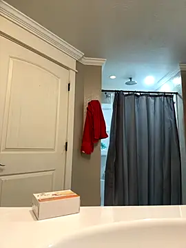 bleedthetrees online show from October 10, 2025, 7:20 am