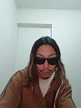 specialz0831 online show from April 23, 2026, 12:29 pm