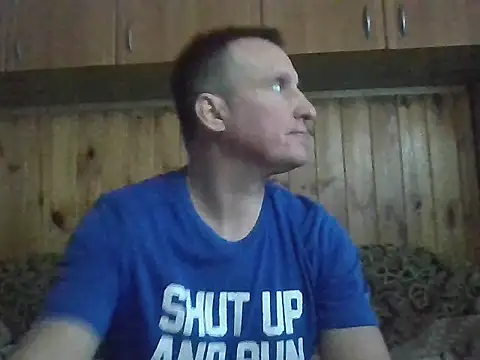 Maksymilian1 online show from January 6, 2026, 2:32 pm