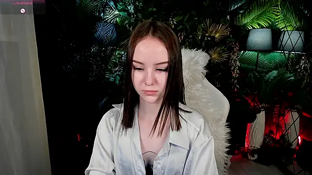 MarySparkle online show from November 18, 2025, 3:43 am