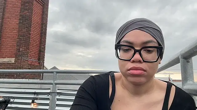 zahrabliss online show from March 10, 2026, 9:19 pm