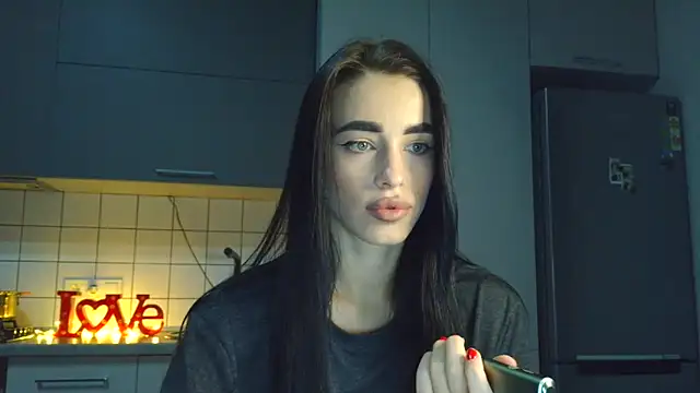 Snapshot of EvaMelnik chatting on September 15, 2025, 4:29 pm EvaMelnik online show from September 15, 2025, 4:29 pm