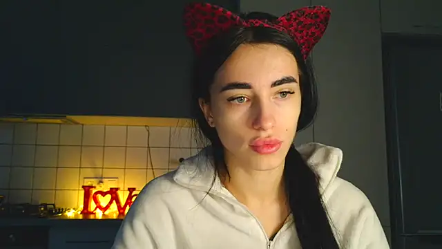 Snapshot of EvaMelnik chatting on October 7, 2025, 3:02 pm EvaMelnik online show from October 7, 2025, 3:02 pm