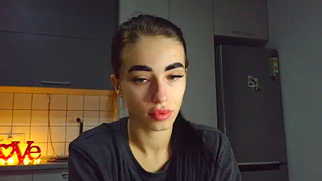 Snapshot of EvaMelnik chatting on September 26, 2025, 5:42 pm EvaMelnik online show from September 26, 2025, 5:42 pm