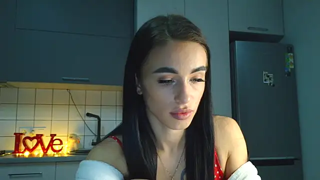 Snapshot of EvaMelnik chatting on September 12, 2025, 5:02 pm EvaMelnik online show from September 12, 2025, 5:02 pm