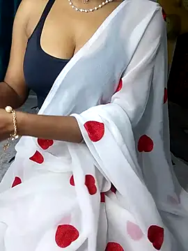 Snapshot of Ur_Lishaa chatting on February 8, 2026, 5:43 pm Ur Lishaa online show from February 8, 2026, 5:43 pm