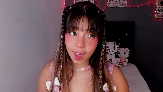 Snapshot of emma_grays2 chatting on July 12, 2026, 9:54 am emma grays2 online show from July 12, 2026, 9:54 am