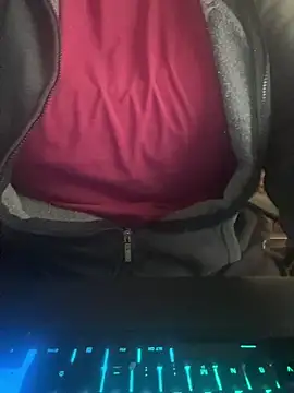 LunoviaXL online show from November 4, 2025, 11:14 am