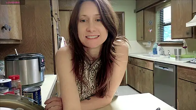 MommyGoddessL online show from November 11, 2025, 3:40 pm