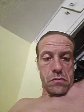 Snapshot of Danny19867 chatting on October 7, 2025, 2:45 am Danny19867 online show from October 7, 2025, 2:45 am