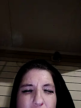 Snapshot of Neveah1 chatting on October 5, 2025, 8:49 am Neveah1 online show from October 5, 2025, 8:49 am