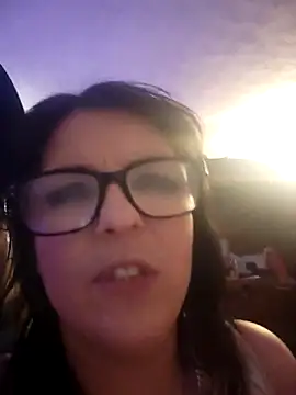 Snapshot of Neveah1 chatting on March 9, 2026, 6:28 am Neveah1 online show from March 9, 2026, 6:28 am