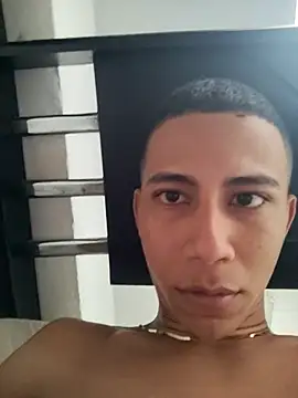 Snapshot of Davig4 chatting on October 5, 2025, 6:53 pm Davig4 online show from October 5, 2025, 6:53 pm