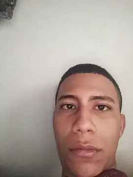 Snapshot of Davig4 chatting on October 8, 2025, 12:17 pm Davig4 online show from October 8, 2025, 12:17 pm