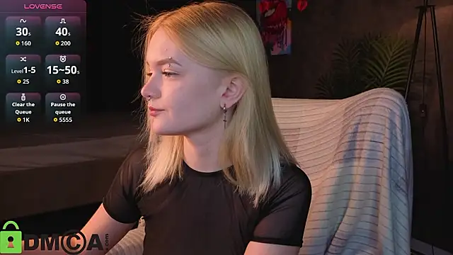 Snapshot of Carrie_Foster chatting on March 3, 2026, 2:02 pm Carrie Foster online show from March 3, 2026, 2:02 pm