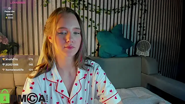 Casey Sweeet online show from November 30, 2025, 2:23 am