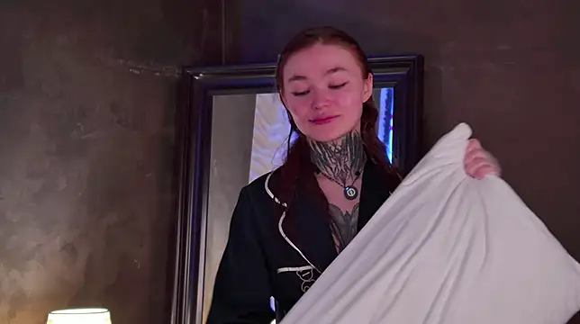 Snapshot of AriWild chatting on February 10, 2026, 4:11 am AriWild online show from February 10, 2026, 4:11 am