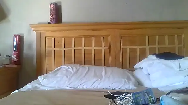 Flossee online show from February 14, 2026, 10:43 pm