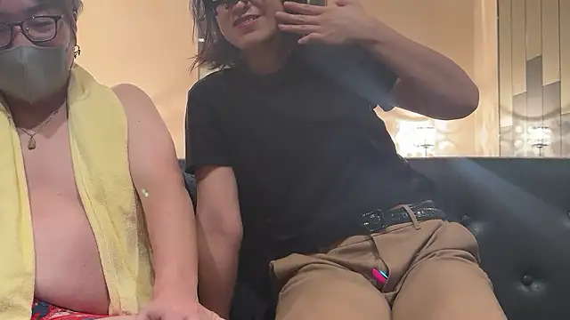 Snapshot of 21yuri27 chatting on November 24, 2025, 2:28 pm 21yuri27 online show from November 24, 2025, 2:28 pm