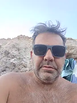 Snapshot of Nesch82 chatting on July 15, 2026, 4:25 pm Nesch82 online show from July 15, 2026, 4:25 pm