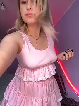 Snapshot of KassandraTress chatting on September 9, 2025, 2:26 pm KassandraTress online show from September 9, 2025, 2:26 pm