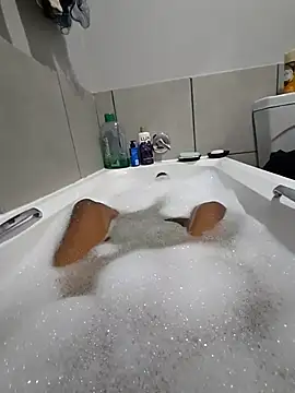 Snapshot of mojaymort chatting on October 2, 2025, 6:33 pm mojaymort online show from October 2, 2025, 6:33 pm