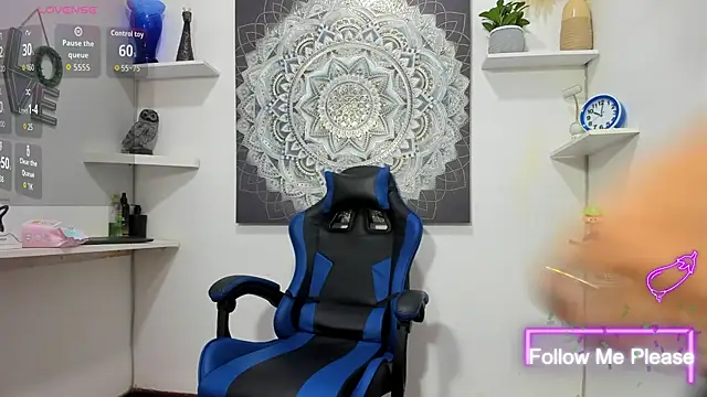 nextboywell1 online show from April 30, 2026, 3:24 am